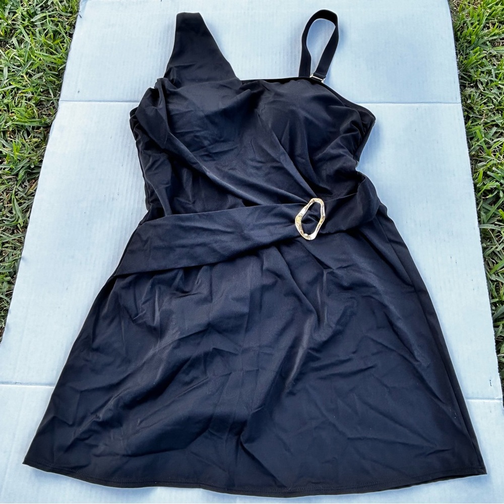 Susan Graver Black Belted swim Dress with Gold Buckle NWOT Sz:12